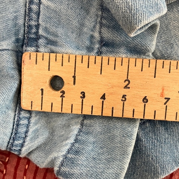 American Eagle Outfitters women’s large faded jeans Light Blue denim shorts - Picture 9 of 12